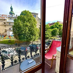 Romantic - оn Valova Street Апартаменты Львов