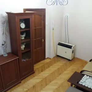 Pylnykarska 6 Апартаменты Львов