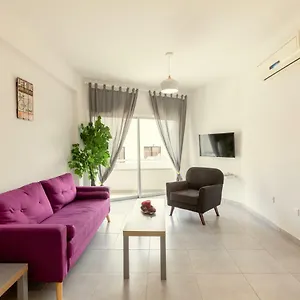 Savvas Centre Flat Апартаменты Ларнака